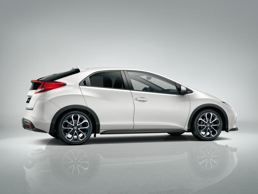  Honda Civic Hatchback Sports Pack 2011 года  (фото 3 из 3)